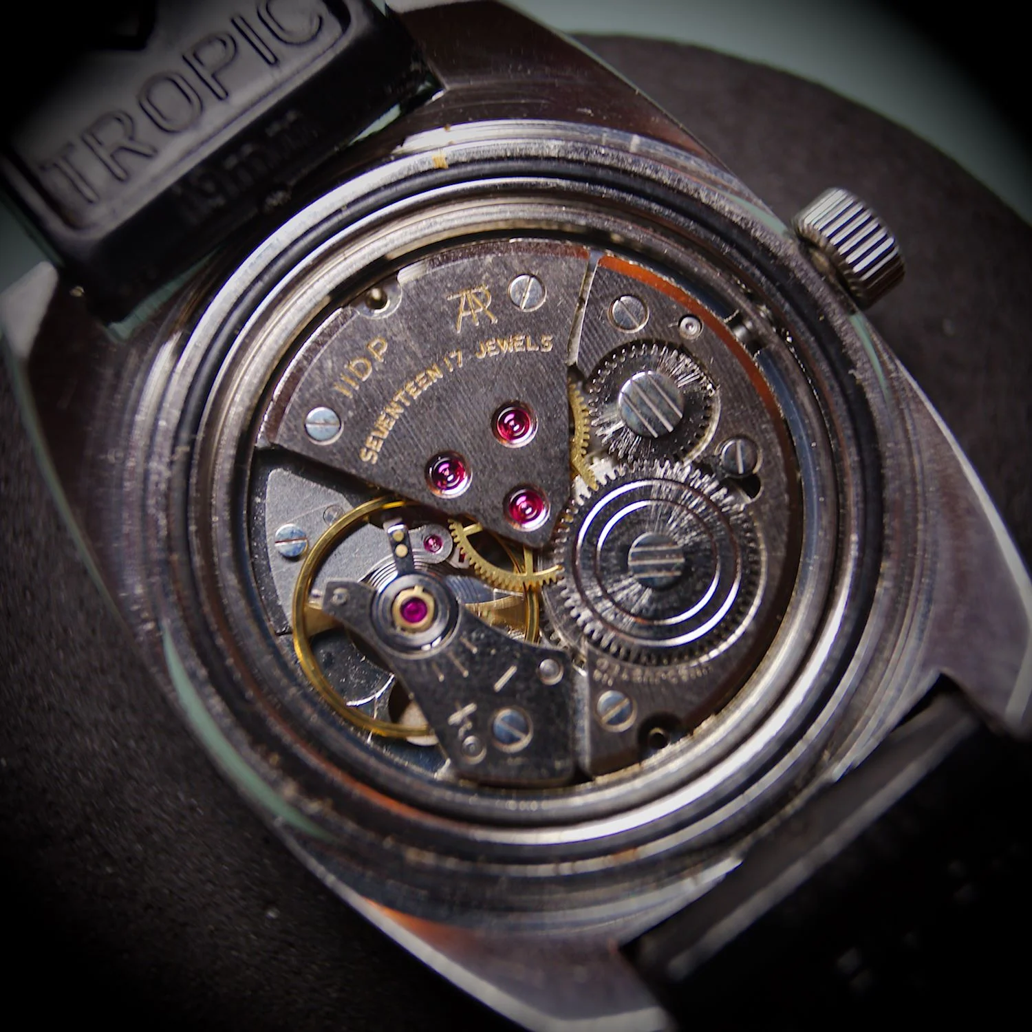 Caravelle Sea Hunter 666ft. Diver c.1974 — Buying On Time Vintage